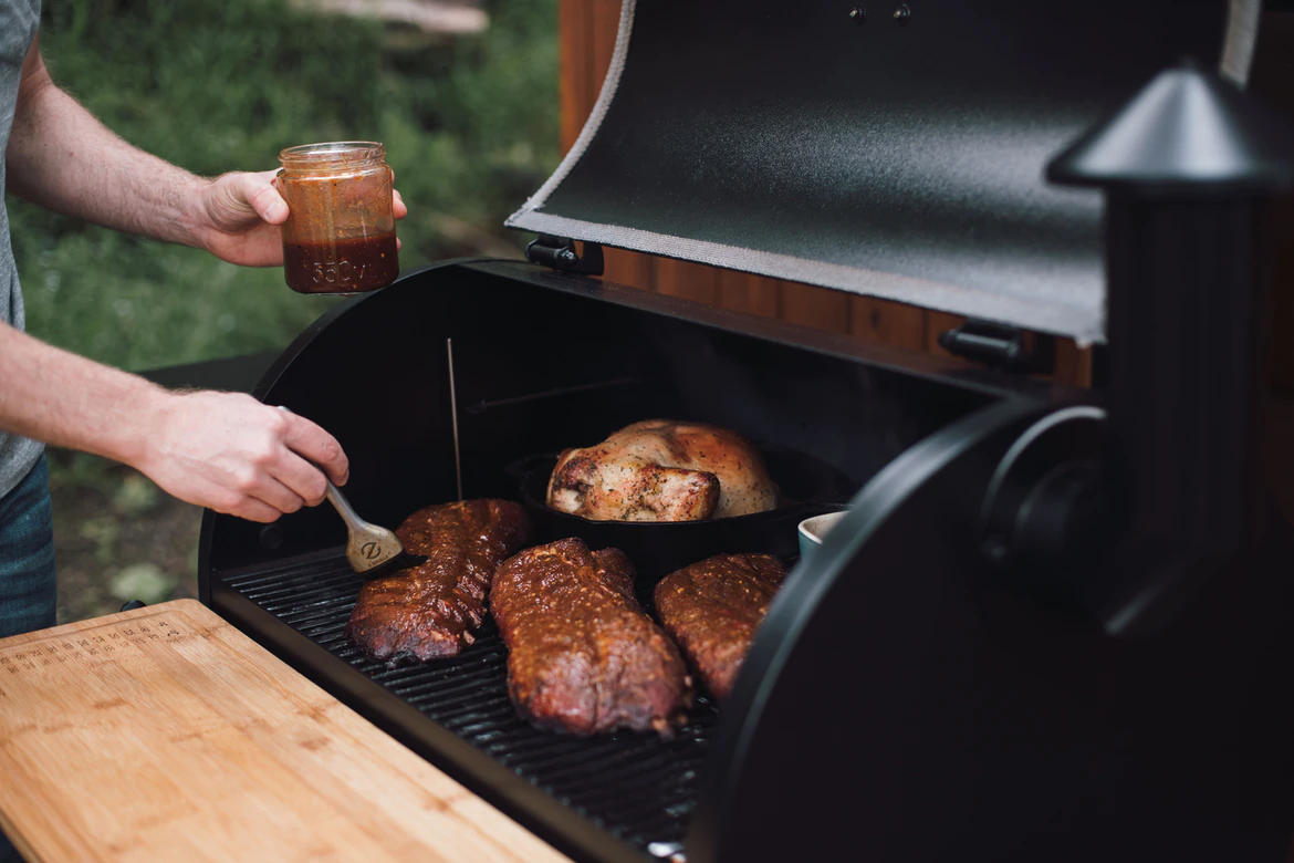 Pellet Grill vs Gas Grill: Which is Better?